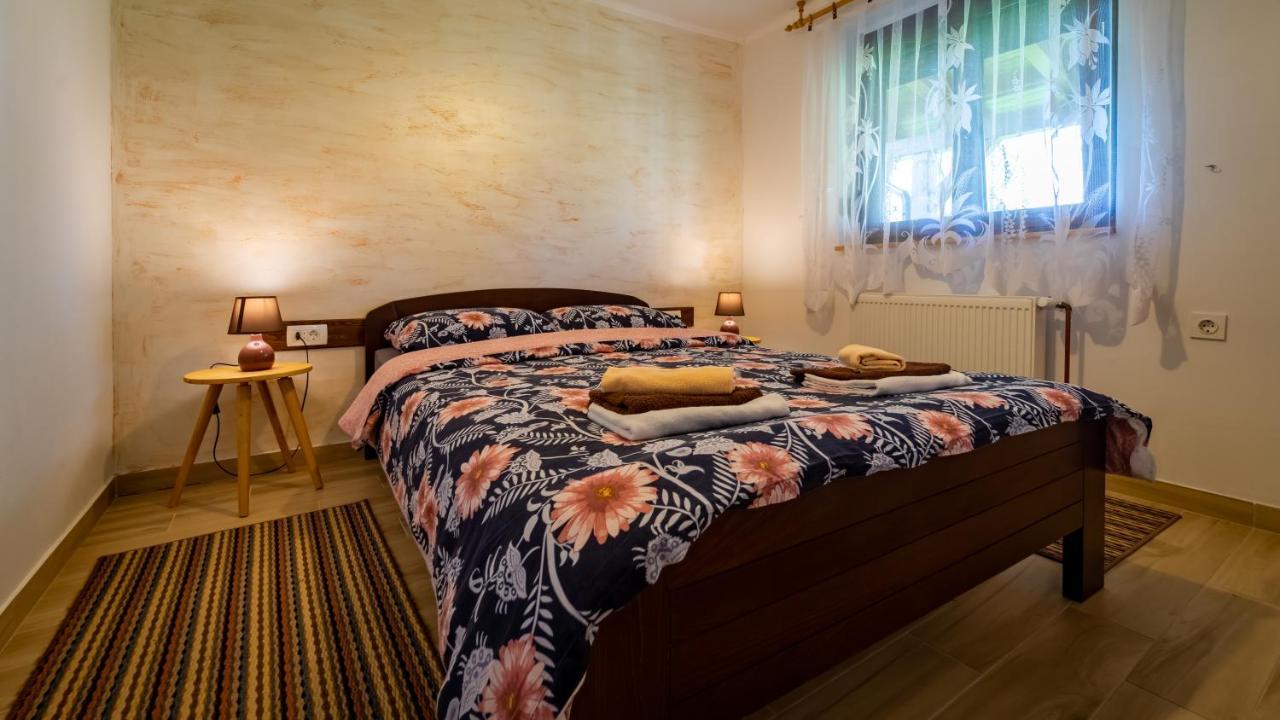 Holiday Home "Sleme" With Jacuzzi, Big Garden And Arbor With Fireplace Skrad Eksteriør bilde